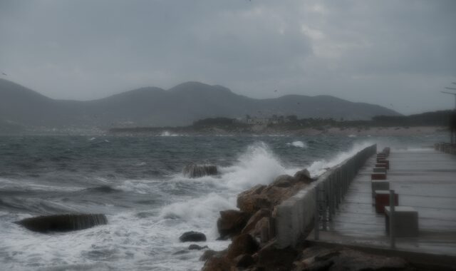 Απαγορευτικό απόπλου από Πειραιά, Ραφήνα και Λαύριο λόγω ισχυρών ανέμων