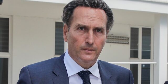 Δημητρακόπουλος: Αυτοτρολάρεται για τα γαλλικά του – “Θα ανοίξω φροντιστήριο στο Κορωπί”