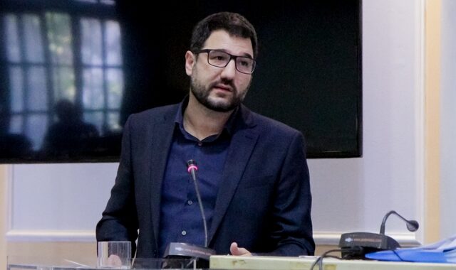 Ηλιόπουλος: “Οι μισοί βουλευτές της ΝΔ είναι εκβιαζόμενοι, οι άλλοι μισοί συμμετέχουν στο φαγοπότι”
