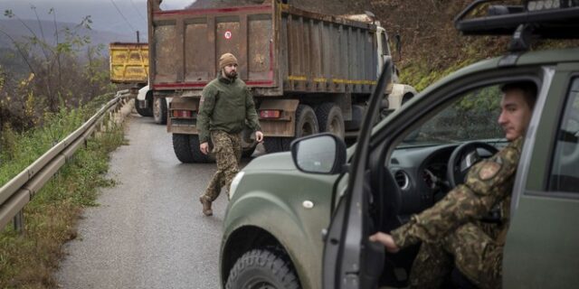 Κόσοβο: Αποσύρουν τα οδοφράγματα οι Σέρβοι