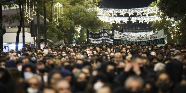 Δολοφονία Γρηγορόπουλου: Μεγαλειώδεις πορείες, συγκρούσεις και βίαιες προσαγωγές σε Αθήνα και Θεσσαλονίκη