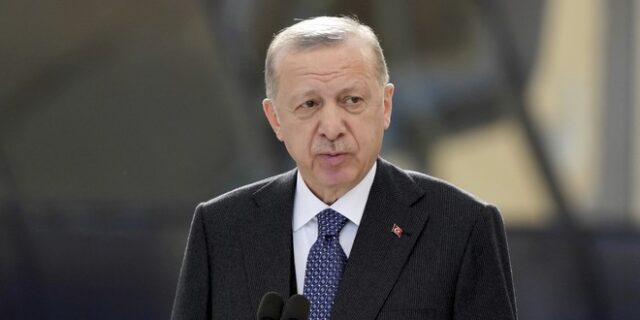 Απειλεί ξανά ο Ερντογάν: “Θα απαντήσουμε στις παραβιάσεις της Ελλάδας και στο πεδίο”