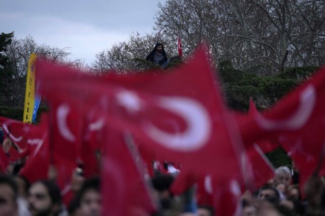 Τουρκία: Αποφυλακίστηκε ο πρώτος δημοσιογράφος που συνελήφθη για fake news