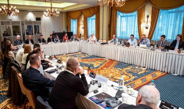 Ο Όμιλος ΑΔΜΗΕ στηρίζει την ανάπτυξη κοινών τηλεπικοινωνιακών υποδομών στα Βαλκάνια