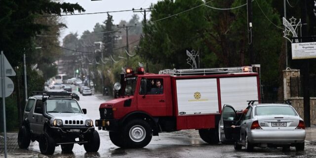 Κακοκαιρία: Προβλήματα σε όλη τη χώρα, κλειστοί δρόμοι στην Αθήνα – Νέα σύσκεψη στο υπουργείο Κλιματικής Κρίσης