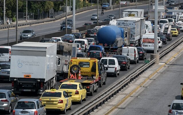 Κίνηση στους δρόμους: Ανατροπή οχήματος στον Κηφισό – LIVE ΧΑΡΤΗΣ