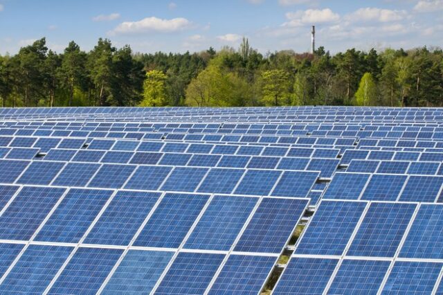 ΕΤΕπ: Στηρίζει τη ΔΕΗ Ανανεώσιμες για την εγκατάσταση φωτοβολταϊκών πάρκων στη Δυτική Μακεδονία