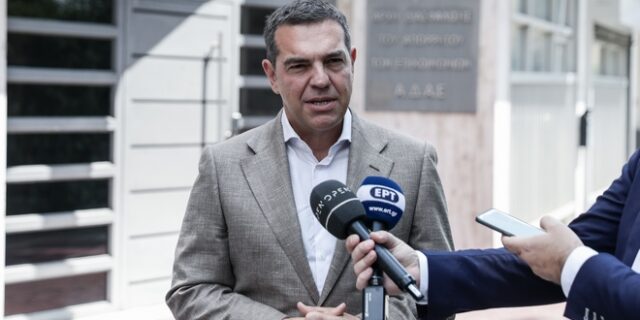 Υποκλοπες: Στην ΑΔΑΕ ο Αλέξης Τσίπρας – Συνάντηση με Ράμμο