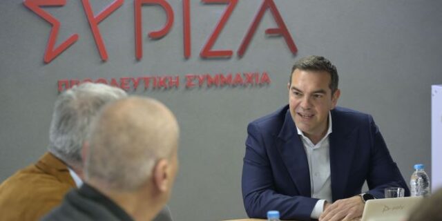 “Σφυροκόπημα” και θετικές προτάσεις η τακτική του ΣΥΡΙΖΑ έως τις εκλογές