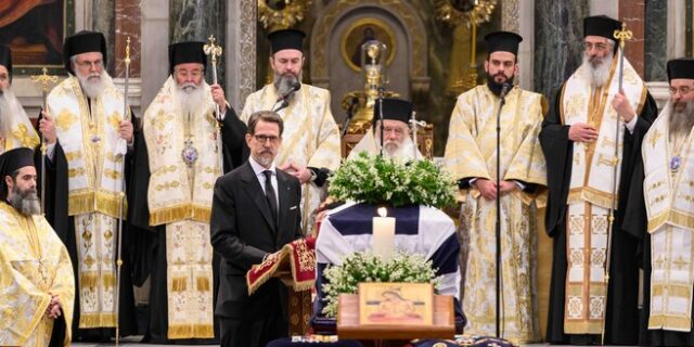 Κηδεία-αντιδημοκρατική πρόκληση με σπόνσορα τον Μητσοτάκη