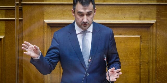 Χαρίτσης: Αντί να απολογηθεί, η κυβέρνηση Μητσοτάκη κάνει αντιπολίτευση στην αντιπολίτευση