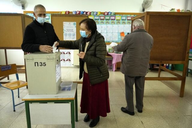Εκλογές στην Κύπρο: Προηγείται ο Χριστοδουλίδης – Μαυρογιάννης για τον β’ γύρο