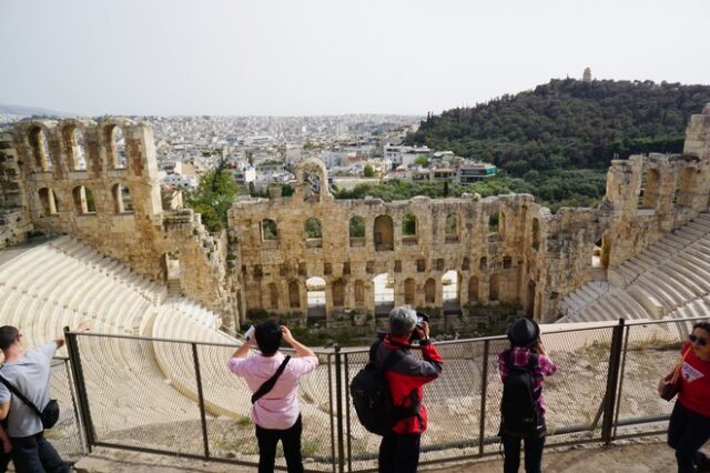 Πόσοι ξένοι τουρίστες έρχονται τον χειμώνα στην Ελλάδα