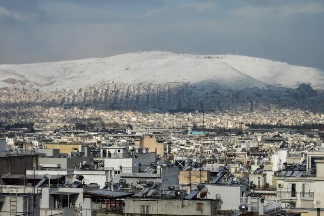 Καιρός Αθήνα: Βελτιωμένος με χιονόνερο και λίγα χιόνια την Παρασκευή