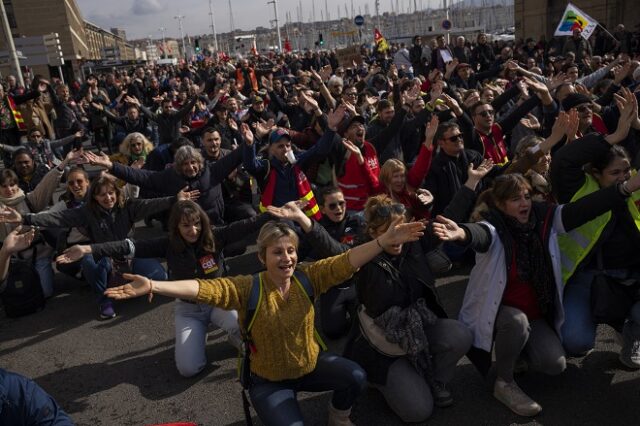 Γαλλία: Σε απεργιακό κλοιό από την Τρίτη η χώρα