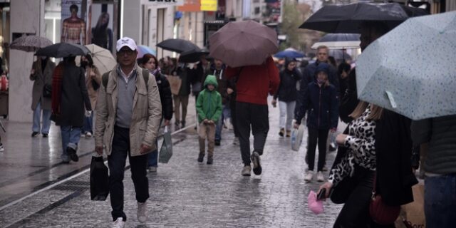 Εμπορικά καταστήματα: Σε ποιες περιοχές θα ανοίξουν την Τετάρτη στις 11:00