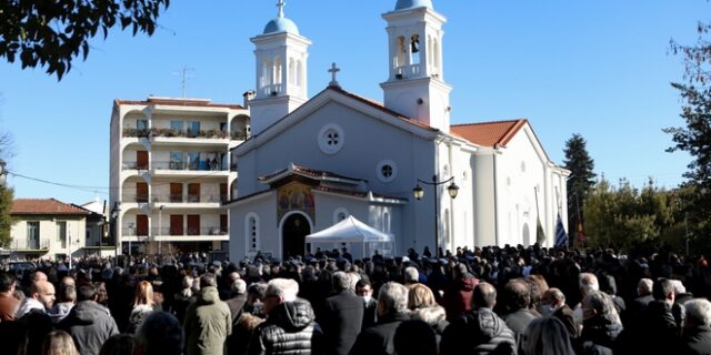 Πτώση F-4: Το τελευταίο αντίο στον υποσμηναγό Μάριο Τουρούτσικα – “Θρηνούμε τη λεβεντιά που χάθηκε”