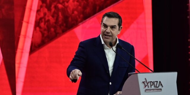 Αλέξης Τσίπρας: Η ομιλία του στο κλειστό γήπεδο “Απόλλωνα” στην Πάτρα – Live εικόνα