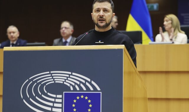 Ομιλία Ζελένσκι στο Ευρωκοινοβούλιο: “Η Ουκρανία θα γίνει μέλος της ΕΕ – Πολεμάμε και για εσάς”