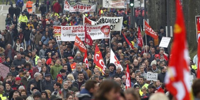 Γαλλία: Οι διαδηλώσεις κατά του συνταξιοδοτικού καλά κρατούν