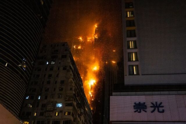 Κίνα: Μεγάλη φωτιά σε ουρανοξύστη – Συγκλονιστικά βίντεο