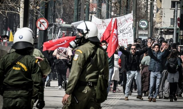 Μάριος Λώλος: Τραυματισμός φωτορεπόρτερ από χημικό της Αστυνομίας