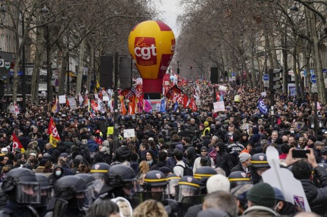 Γαλλία: “Πέρασε” από τη Γερουσία η μεταρρύθμιση του συνταξιοδοτικού