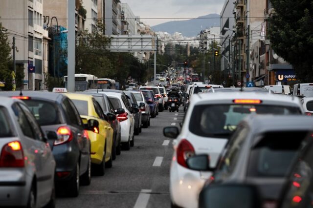 Κίνηση στους δρόμους: Διακοπή κυκλοφορίας στο κέντρο, “κόλαση” στην Ποσειδώνος – LIVE ΧΑΡΤΗΣ