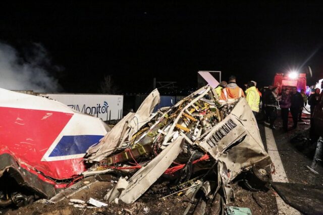 Σιδηροδρομικό δυστύχημα στα Τέμπη: “Ένα πρόσωπο απολογείται μέχρι στιγμής για την τραγωδία”