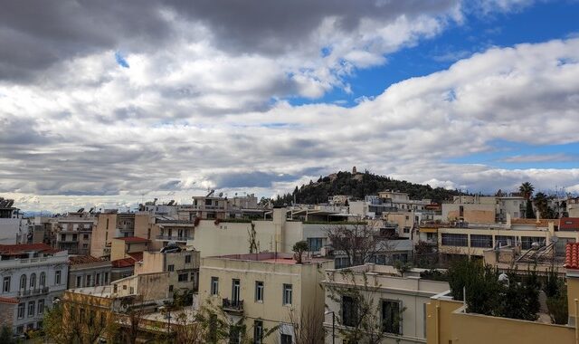 Καιρός Αθήνα: Στους 21 βαθμούς η θερμοκρασία