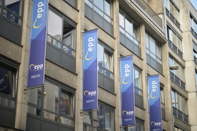 Έφοδος της αστυνομίας στα κεντρικά γραφεία του ΕΛΚ στις Βρυξέλλες