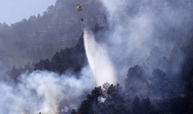 Ισπανία: Υπό έλεγχο οι δεκάδες φωτιές στα βόρεια της χώρας