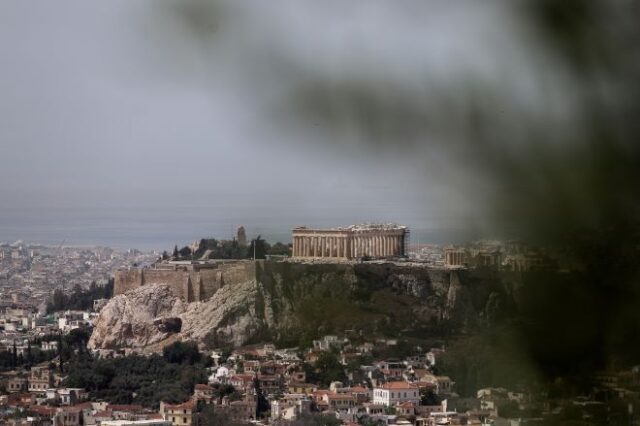 Καιρός Αθήνα: Τοπικές νεφώσεις το απόγευμα