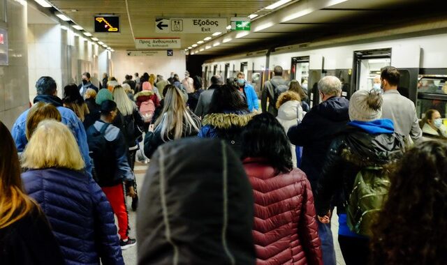 Συνελήφθησαν 15χρονος και 22χρονος για ληστείες σε σταθμούς του Μετρό