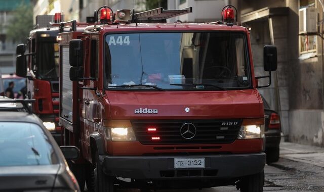 Θεσσαλονίκη: Φωτιά σε εν κινήσει αυτοκίνητο – Δεν υπήρξε τραυματισμός