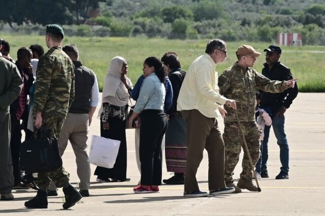 Σουδάν: Στην Τανάγρα το δεύτερο C-27 με 34 διασωθέντες – Αναχώρησε άλλο αεροσκάφος για Ασουάν