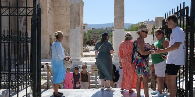 Πόσα ξοδεύουν οι Κύπριοι τουρίστες στην Ελλάδα – Αύξηση πάνω και από το ’19 στις αφίξεις