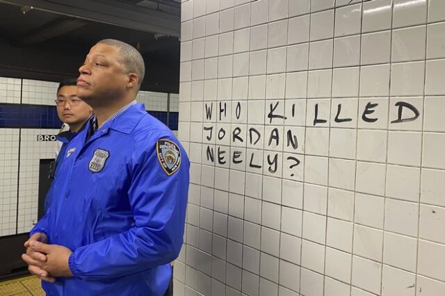 Οργή στη Νέα Υόρκη: Πεζοναύτης έπνιξε επιβάτη του μετρό που παρακαλούσε για νερό και φαγητό