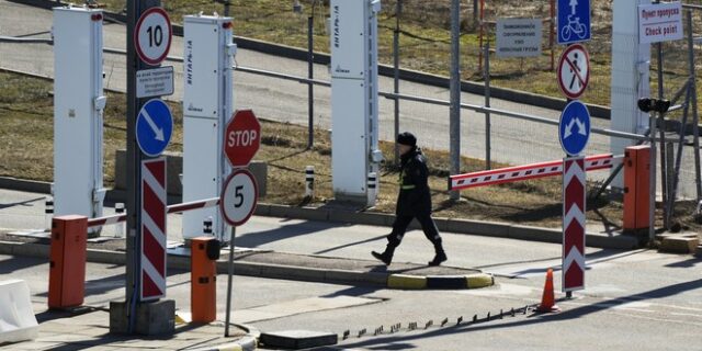 Περισσότεροι από 1.000 Ρώσοι έχουν ζητήσει πολιτικό άσυλο στη Φινλανδία