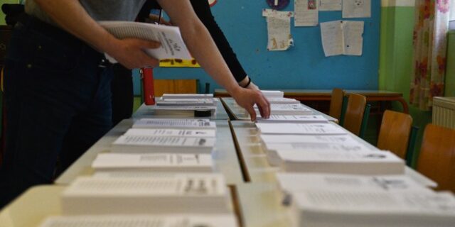 Εκλογές 2023: Φωτογραφικά καρέ από την εκλογική διαδικασία σε όλη την χώρα