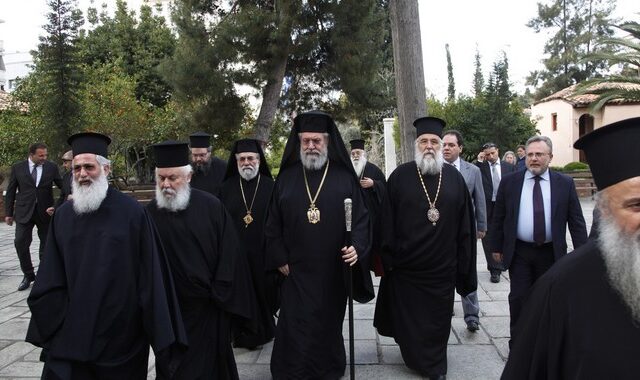 Κύπρος: Ομοφοβικό παραλήρημα Ιεράς Συνόδου – “Το φύλο δεν αποτελεί στοιχείο επιλογής”