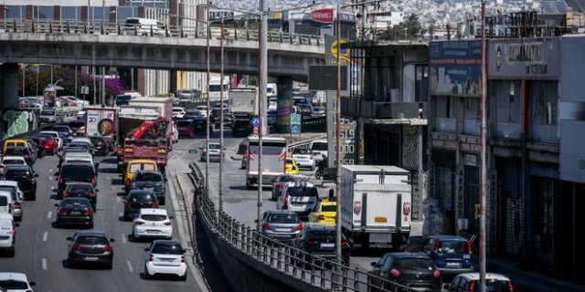 Κίνηση στους δρόμους: Προβλήματα σε Κηφισό και κέντρο – LIVE Χάρτης