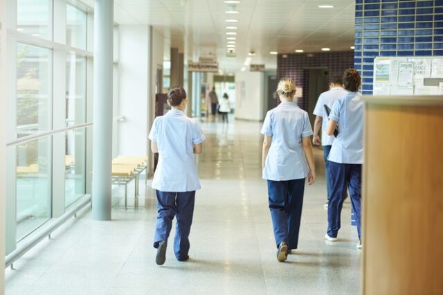 Βρετανία: Η νοσηλεύτρια που κατηγορείται για επτά βρεφοκτονίες αρνείται κάθε ανάμιξη στην υπόθεση