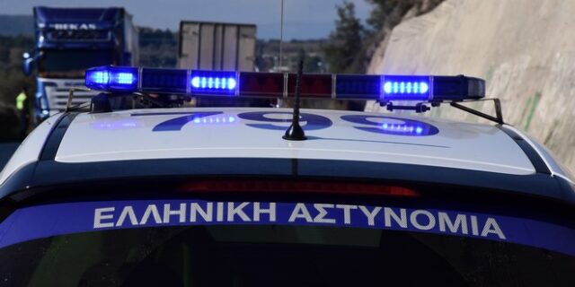 Τροχαίο στη Θεσσαλονίκη: Φορτηγό εξετράπη της πορείας του στο Δερβένι