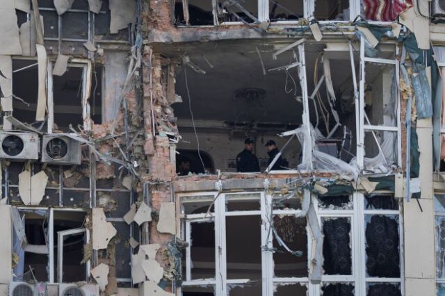 Ουκρανία: Μεγάλη ρωσική επίθεση με σμήνη drones – Πέντε τραυματίες στο Κίεβο