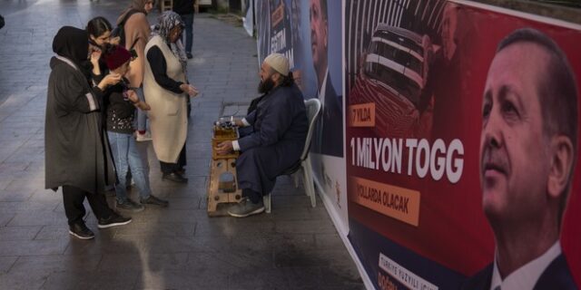 Εκλογές στην Τουρκία: Υποχώρησε σε χαμηλό δύο μηνών η λίρα