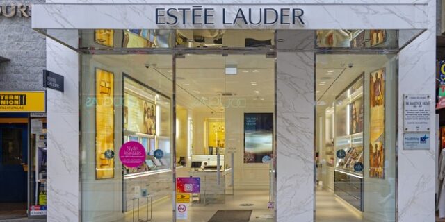 Σε ζημιές γύρισε η Estee Lauder στην Ελλάδα