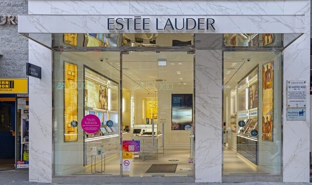 Σε ζημιές γύρισε η Estee Lauder στην Ελλάδα