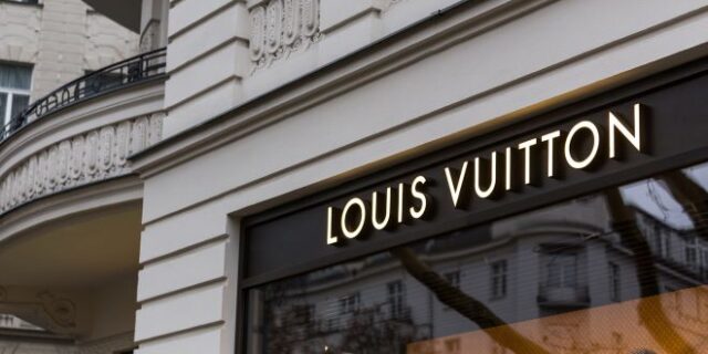 Η εκτόξευση της Louis Vuitton στην Ελλάδα και ο ρόλος του τουρισμού