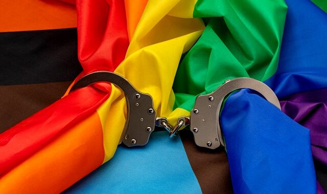 Αυτή η χώρα σχεδιάζει να διώξει με νόμο όλα τα ΛΟΑΤΚΙ+ άτομα